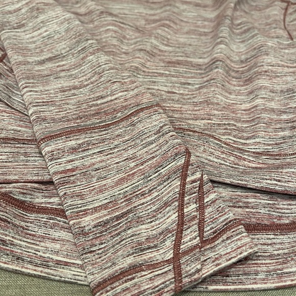 Lululemon NEW athletic long sleeve top sz M - Picture 7 of 11